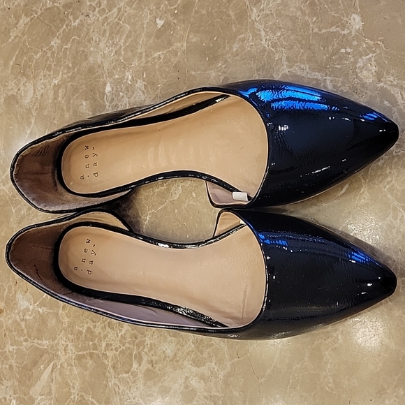 A New Day Black Patent Slip-on Pointed-toe Ballet Flats, Sz 7.5 - Picture 3 of 16